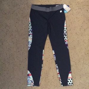 Roxy Sand-to-Sea Leggings, size Large
